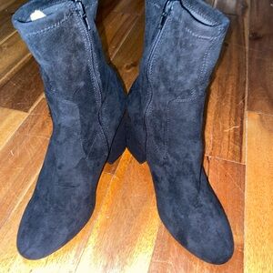 JustFab Rainsford Classic Black Suede Block Heel Ankle Booties
